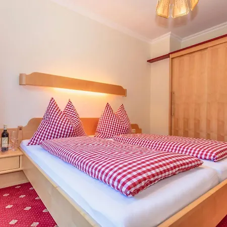 Ravishing Apartment In Saalbach Hinterglemm With Ski Storage * Saalbach-Hinterglemm